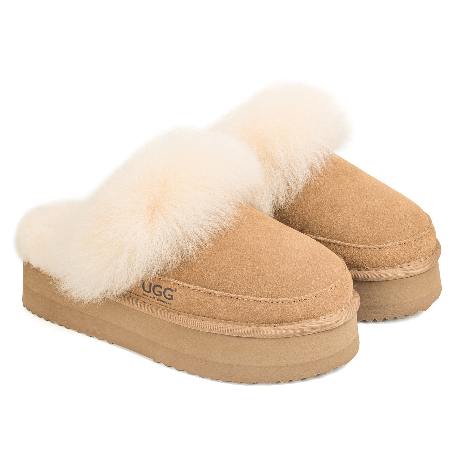 Auzland classic platform UGG slippers with soft scuff design and cosy slip-on style, shown on a neutral background.