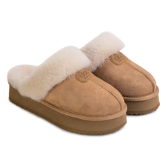 Auzland Willow platform UGG slippers with cosy fur lining and chunky sole, shown in chestnut color.