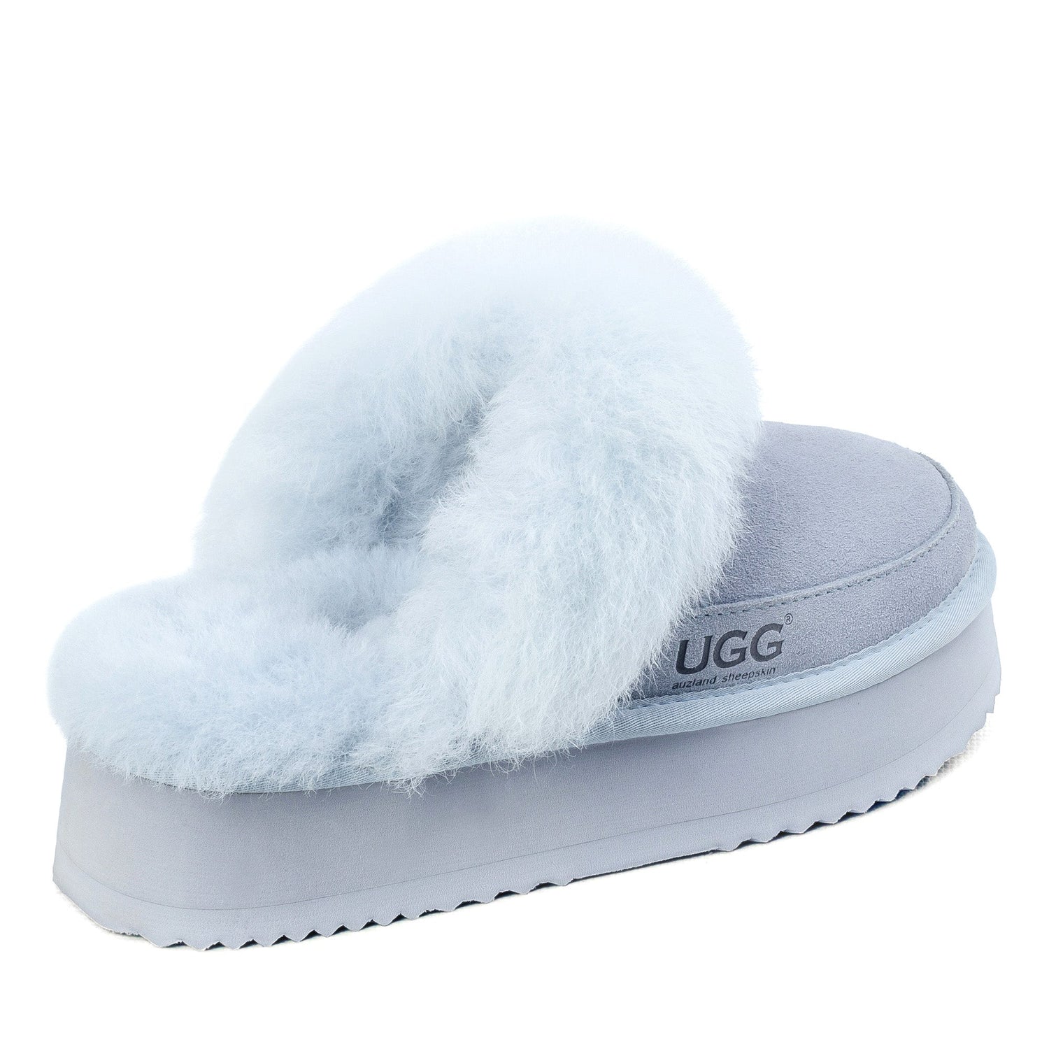 Auzland Classic Platform UGG Slippers with cosy scuff design, featuring soft material and platform sole for comfortable indoor wear.