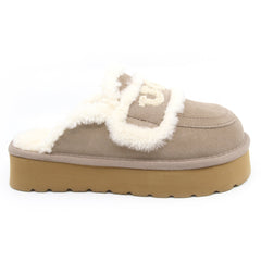 Auzland UGG shearling platform slippers in brown with plush lining and thick sole, designed for comfortable women's indoor wear.