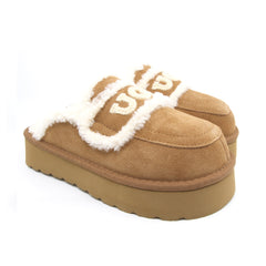 Auzland UGG Shearling Platform Slippers in chestnut with plush shearling lining and thick platform soles, designed for cosy comfort.
