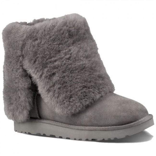 Auzland UGG Premium Classic Tall 3-Button Boots for women, featuring tall design with three button accents and plush interior.