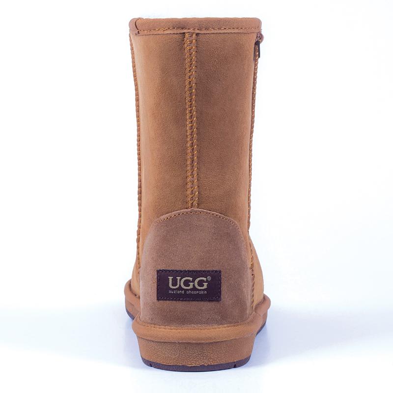 Auzland premium short classic UGG boots for women in soft sheepskin with a cosy, slip-on design and durable rubber sole.