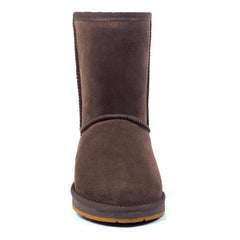 Auzland premium short classic UGG boots for women, featuring soft sheepskin lining and a sleek leather exterior.
