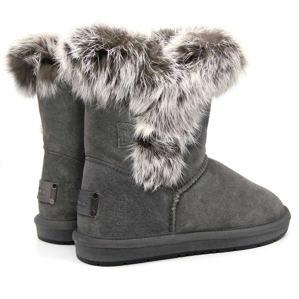 Auzland women's short button fur UGG boots featuring a cosy fur lining and stylish button accents, perfect for casual winter wear.